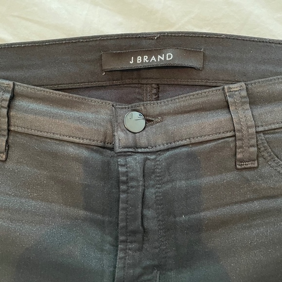 Black J Brand coated skinny jeans - Picture 4 of 5